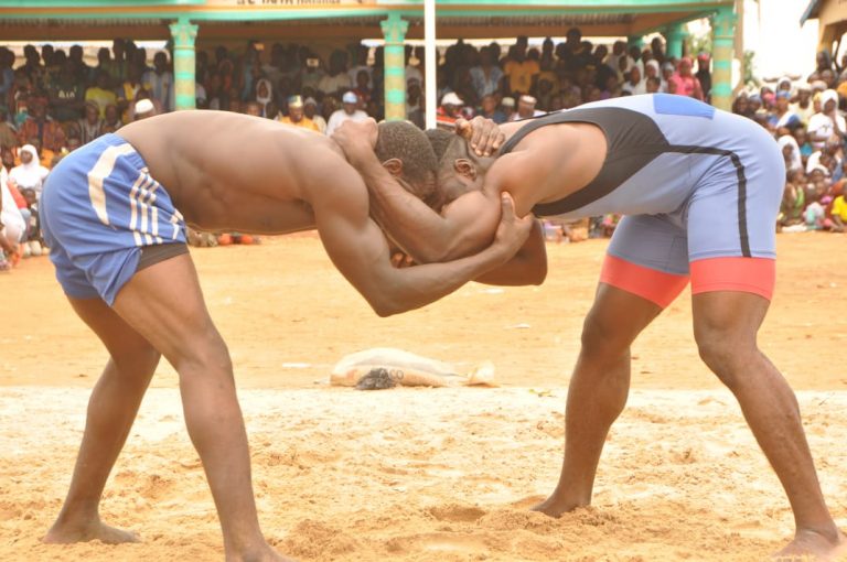 Le tournoi de lutte à Sèmèrè : Un vibrant hommage à la culture et au sport